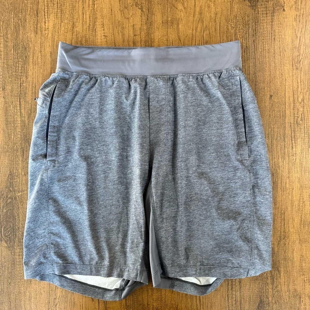 Lululemon Mens Solid Gray Shorts Size Medium